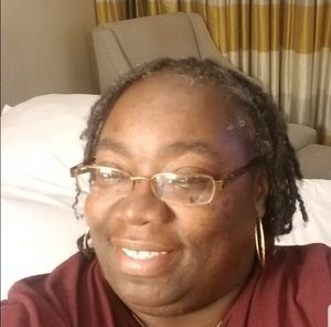 Meet your Posher, Carolyn